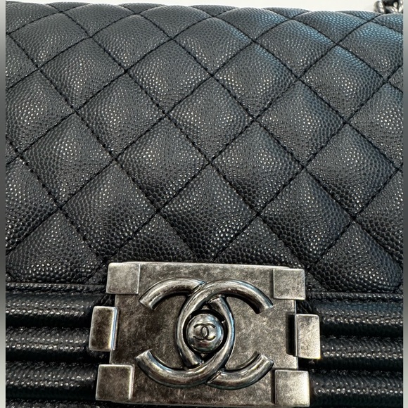 Chanel Boy Bag Old Medium Black Caviar - Picture 2 of 16